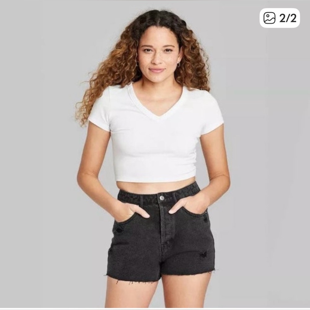 Universal Thread White V-Neck Crop Top short sleeve size M.